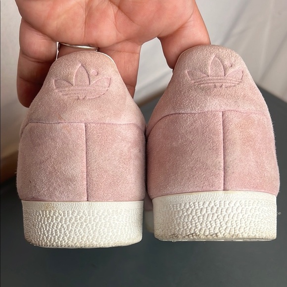 adidas gazelle Pink Suede Sneakers size 8.5 - Picture 3 of 13